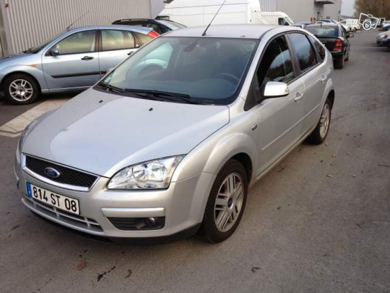 Ford Focus GHIA 1.8 TDCI 115 CV d'occasion: berline diesel de 2007 ...