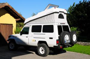 Toyota Land Cruiser KZJ 78