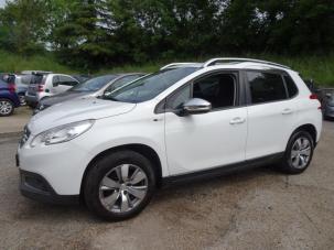 Peugeot 2008 1.2 PURETECH STYLE
